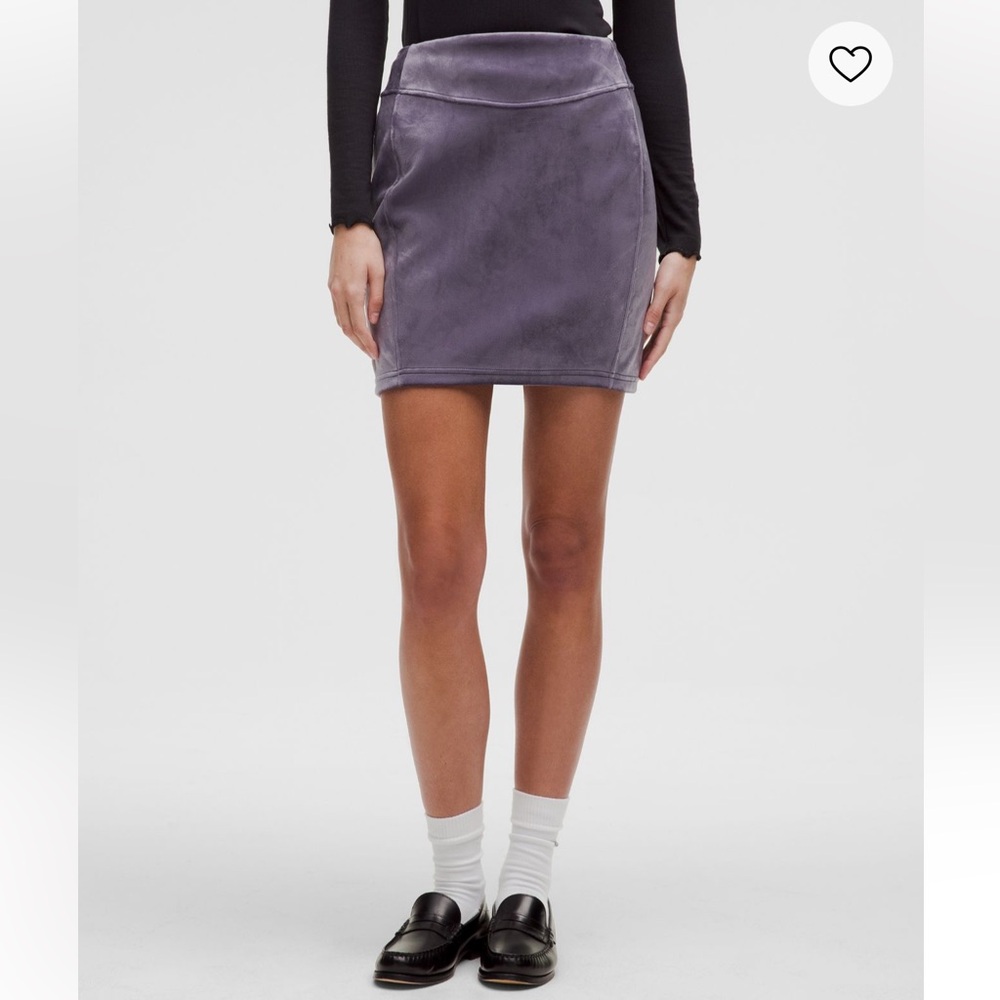NWT- Lululemon Athletica Scuba High-rise skirt Velvet Nightfall Purple - size L